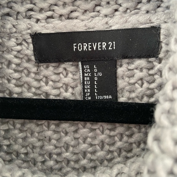 Women’s Gray Forever 21 Scoop Neck Turtleneck, Large - Picture 3 of 3